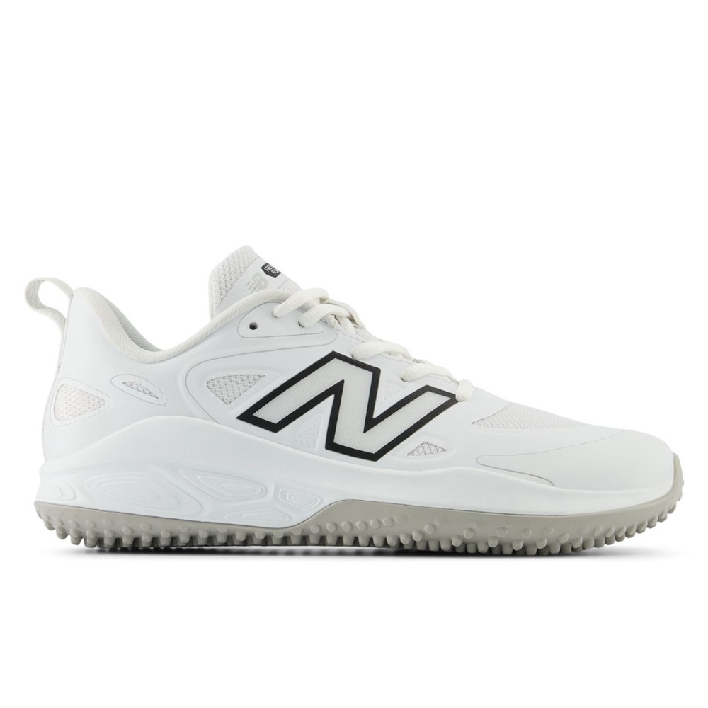New Balance Fresh Foam Velo v4 Turf Trainer White Black Women’s Size 6 NWT